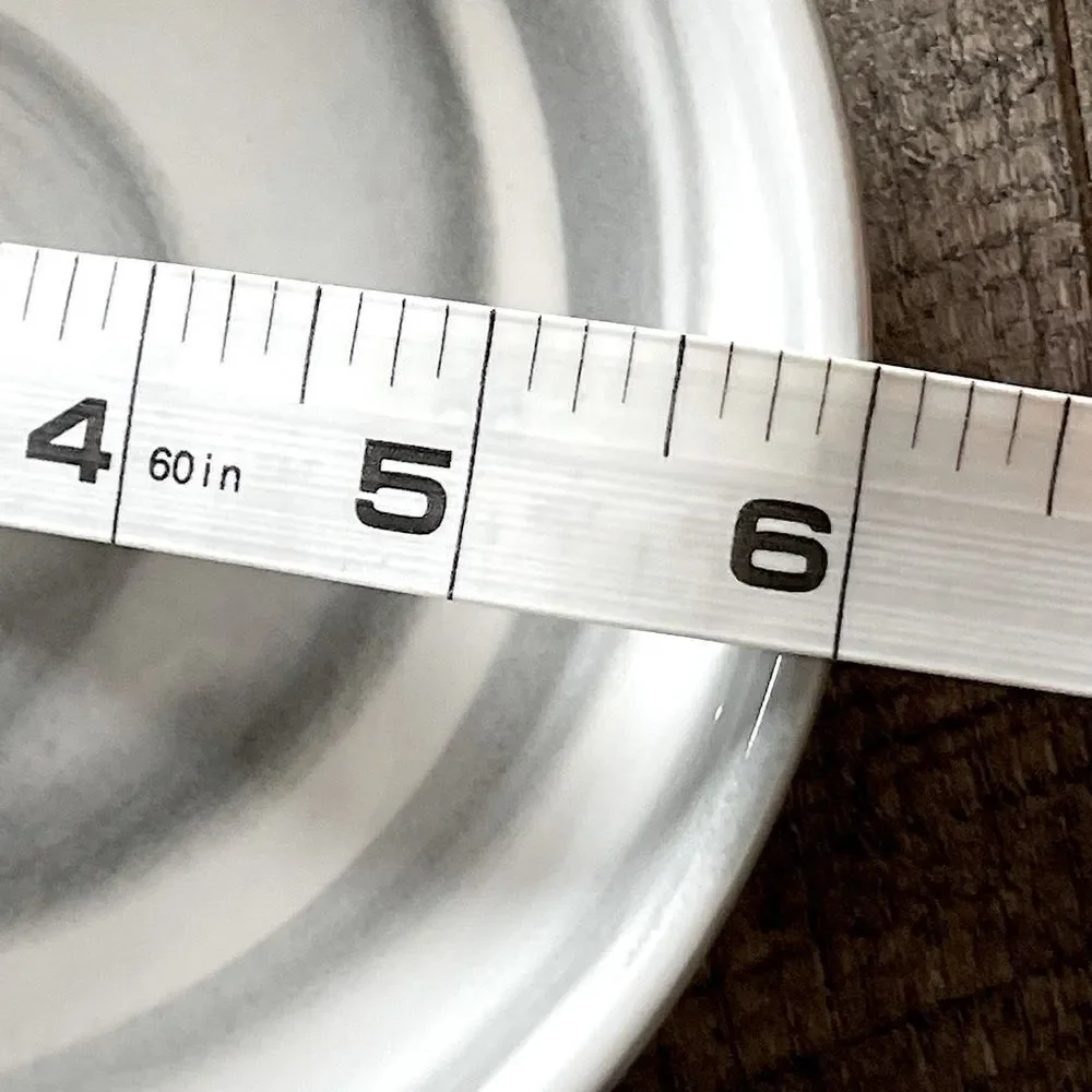 Gray and White Ceramic Soap Dish (6 in diameter, 1 in tall)